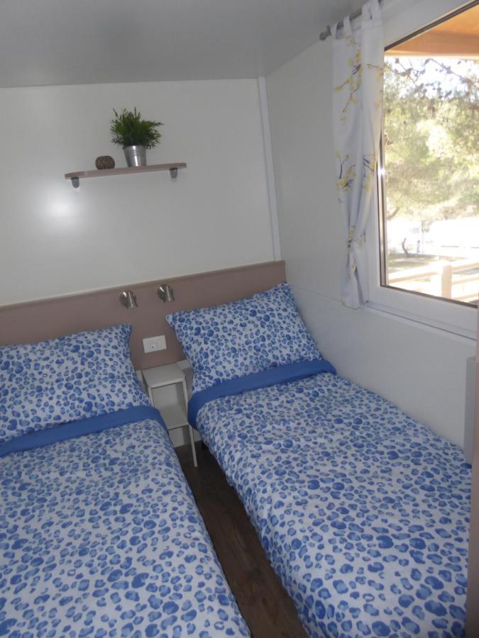 Adriatic Blue Coast Mobile Home Jezera Exterior photo